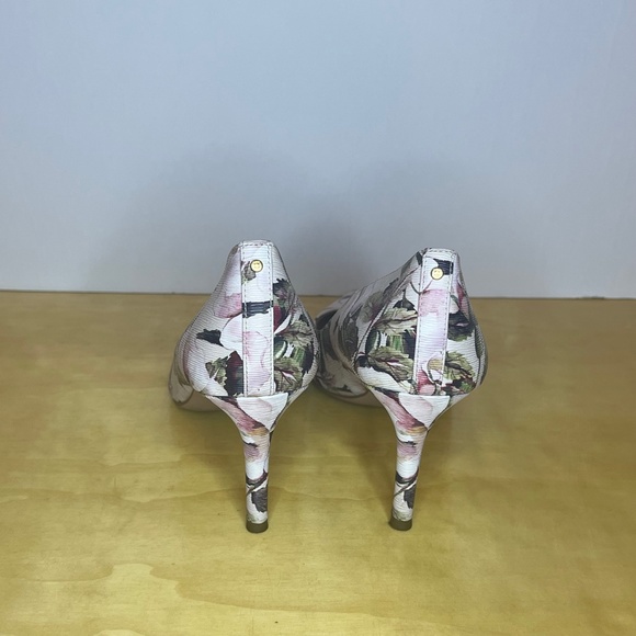 BCBGeneration Floral Print Pink 3" Heels Size US8 EUR38 - Preowned - Picture 3 of 8